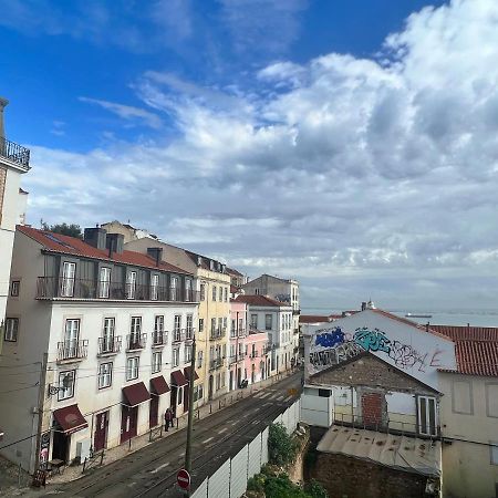 Discover Lisbons History - Stylish Apartment In Alfama 외부 사진