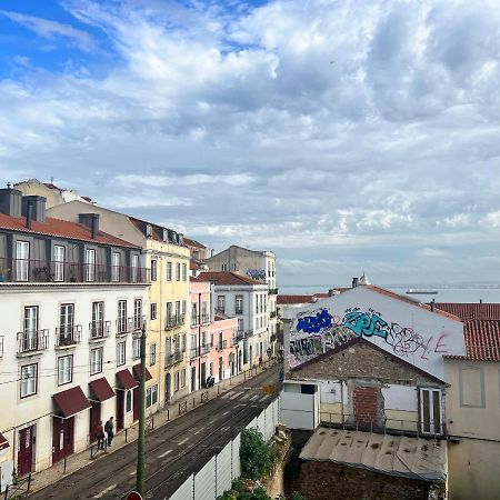 Discover Lisbons History - Stylish Apartment In Alfama 외부 사진
